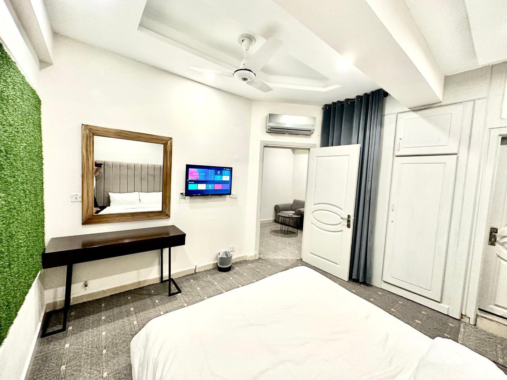 Mudan Hotel And Suite Ісламабад Номер фото